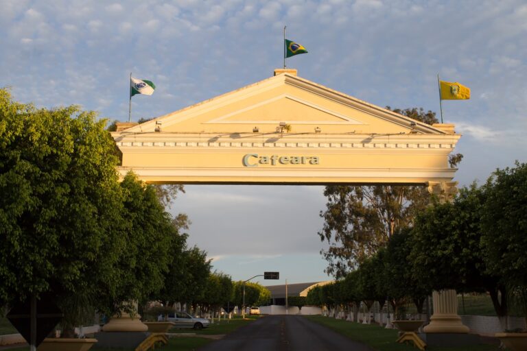 Servidor de prefeitura do Paraná é investigado por aumentar o próprio salário e de colegas publicando documento sem assinatura do prefeito