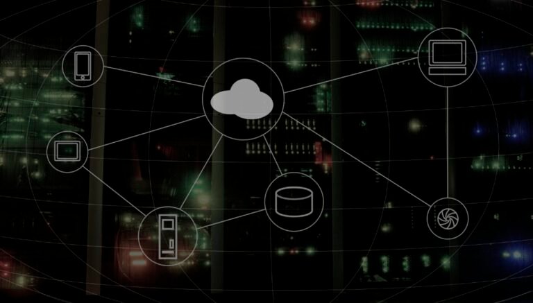 Entre dados e pessoas: a IoT como força motriz da sociedade inteligente e da nova economia