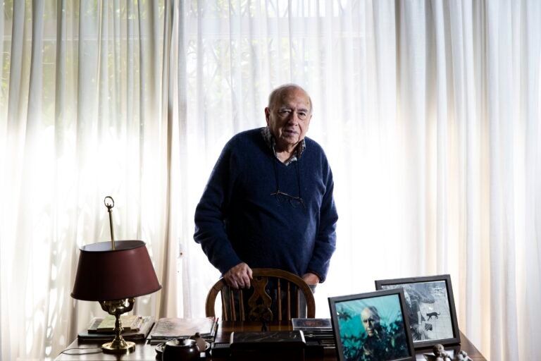 Luis Fernando Verissimo escreveu tirinhas humorísticas durante a ditadura