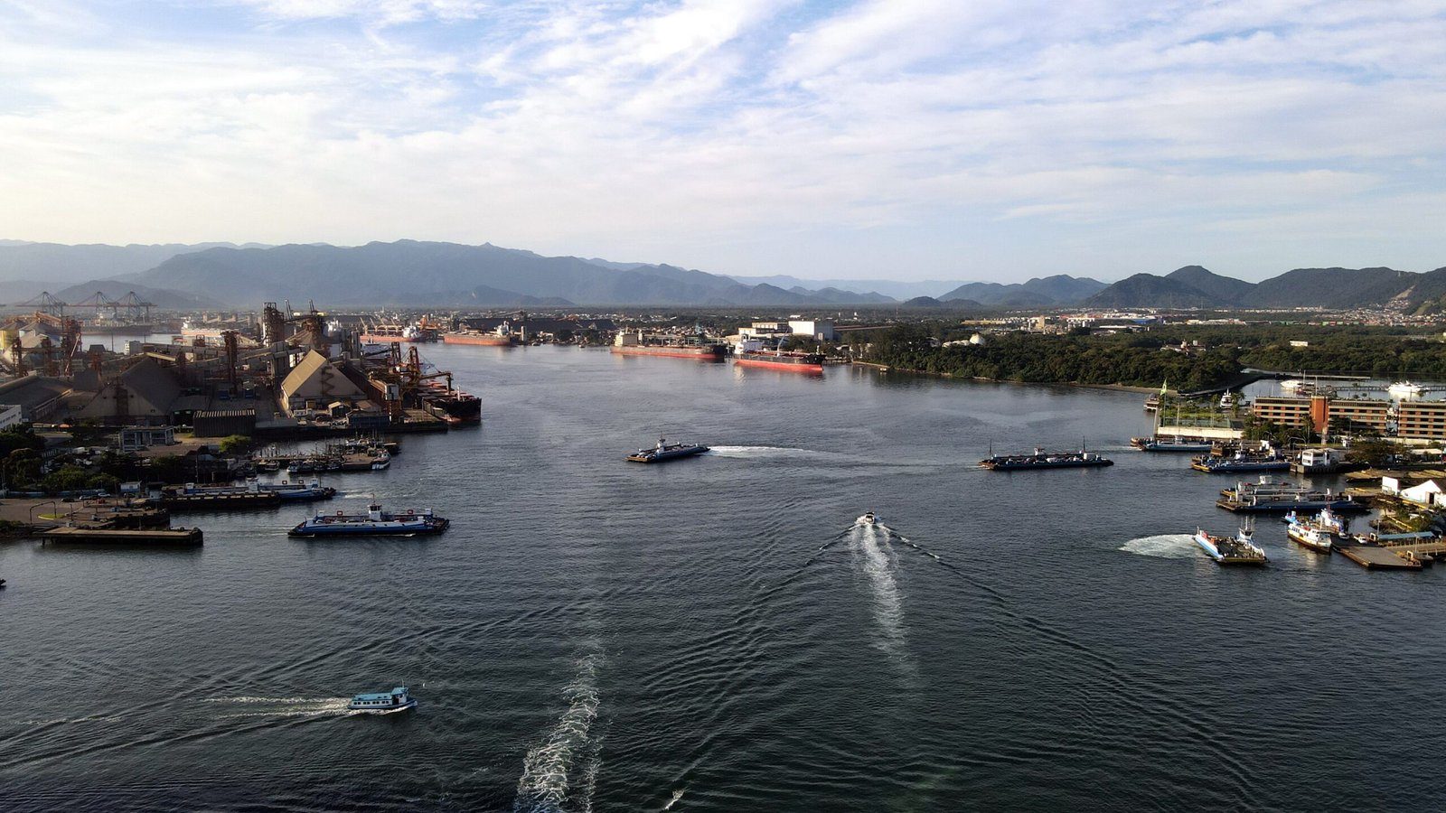 Túnel Santos-Guarujá: entenda a obra inédita abaixo do canal do maior porto da América do Sul