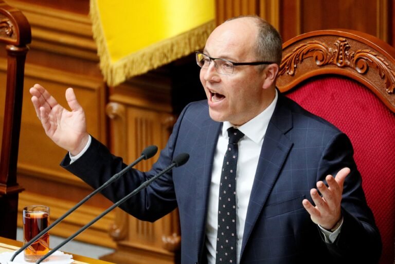 Suspeito de matar ex-presidente do Parlamento ucraniano é preso, diz Zelensky