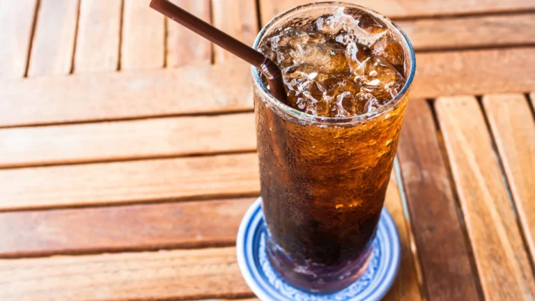 o-que-acontece-com-seus-rins-se-voce-tomar-refrigerante-todo-dia?