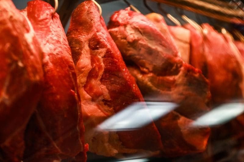 com-o-tarifaco,-brasil-corre-risco-de-perder-us$-1-bilhao-em-2025-na-venda-de-carne-bovina-aos-eua