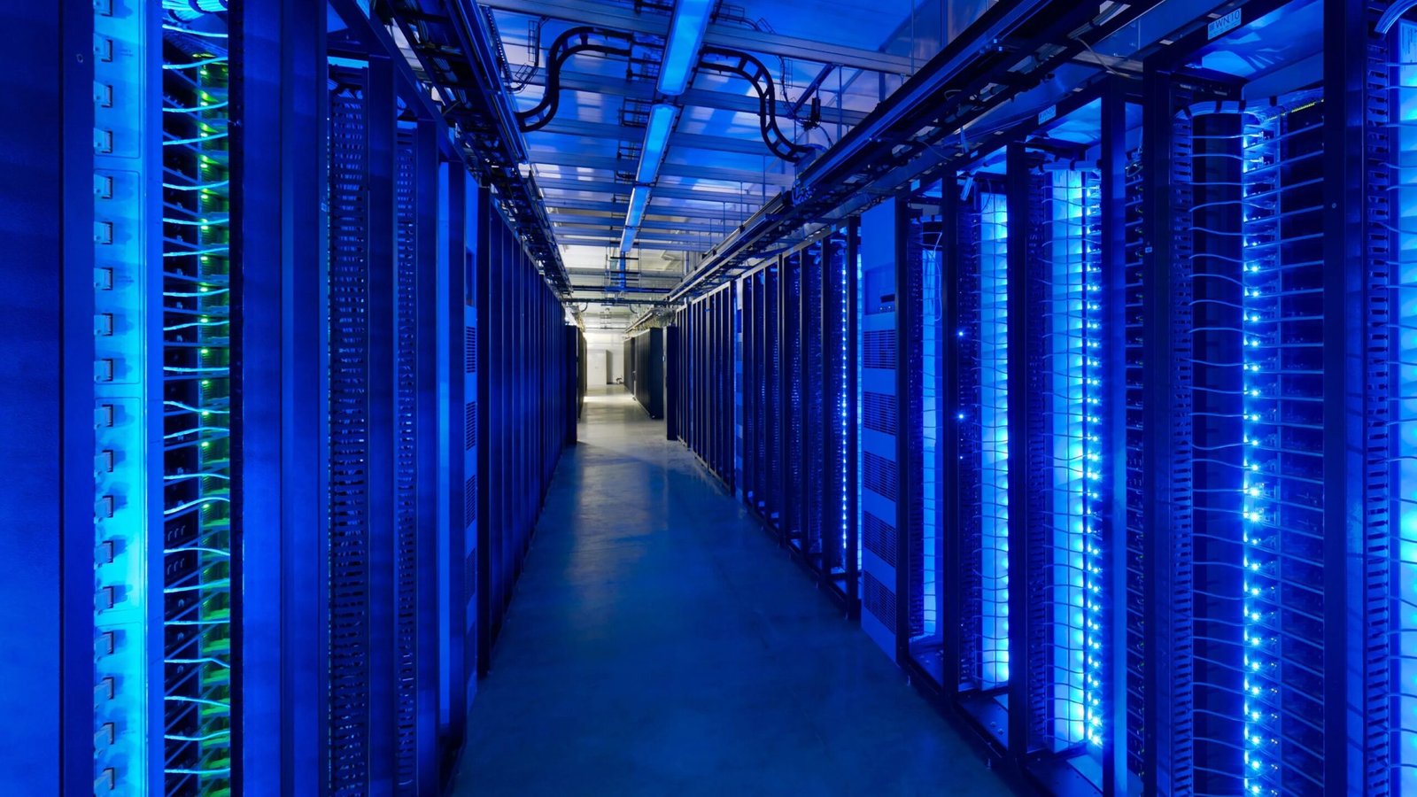 ‘cidades’-de-servidores,-agua-do-subsolo-e-energia-de-milhoes-de-casas:-como-serao-os-primeiros-data-centers-de-ia-no-brasil