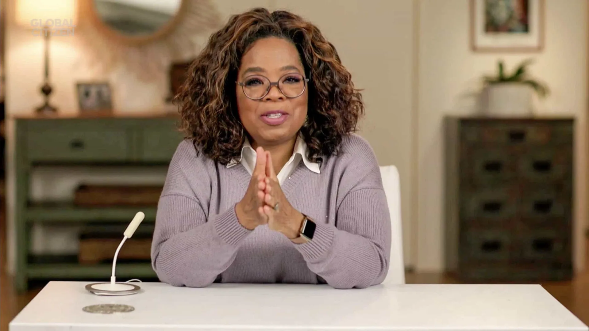 oprah-nega-ter-fechado-estrada-particular-durante-tsunami-no-havai