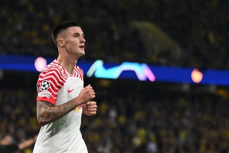 manchester-united-entra-forte-na-disputa-por-sesko,-do-leipzig