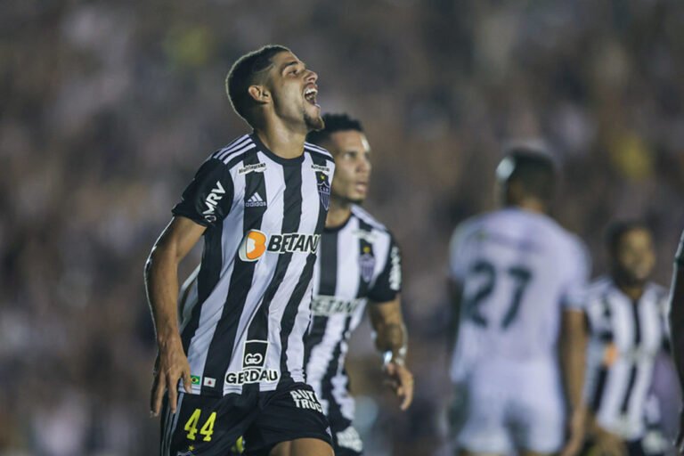 atletico-anuncia-venda-de-rubens-para-o-futebol-da-russia