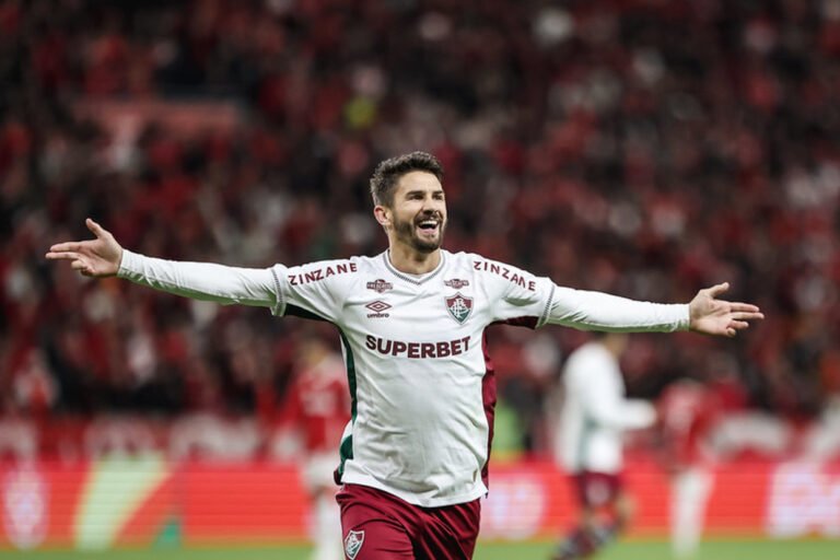 everaldo-vive-noite-de-heroi-no-beira-rio-e-da-vantagem-ao-fluminense-sobre-o-inter