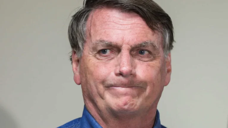 bolsonaro-evita-comentar-sancao-dos-eua-a-moraes:-‘nada-com-isso”
