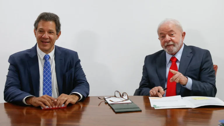 setor-comercial-financeiro-reduz-horoscopio-da-inflacao-para-4,95%