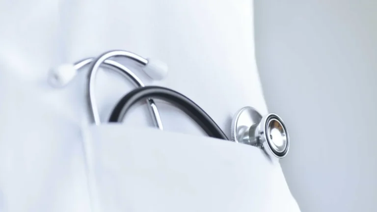 processo-de-medicina-com-nota-baixa-tem-condicoes-experimentar-ablacao-de-onda-ou-cessacao