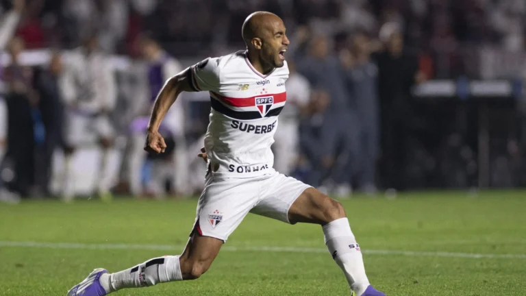 lucas-exalta-‘noite-de-libertadores’,-andre-silva-vibra-e-rafael-valoriza-triunfo-do-sao-paulo