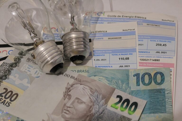ipca-15:-precos-caem-0,14%-em-agosto,-na-primeira-deflacao-em-dois-anos
