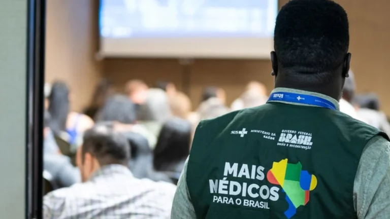 mais-medicos:-quase-1,5-milenio-selecionados-comecam-a-dirigir-se-desta-quarta