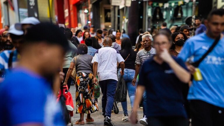 brasil-tem-213,4-milhoes-de-gente,-diz-ibge