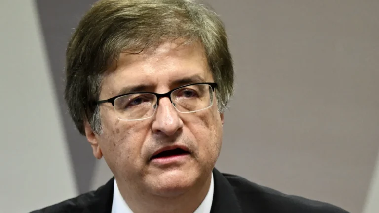 pgr-se-posiciona-contra-comparecimento-de-policiais-adentro-da-lar-de-bolsonaro