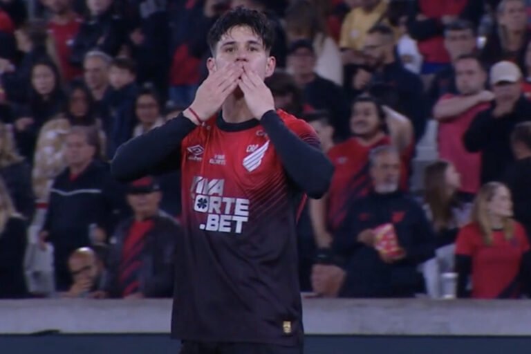 com-dois-de-zapelli,-athletico-bate-novorizontino-e-rotacao-a-larapiar-em-lar