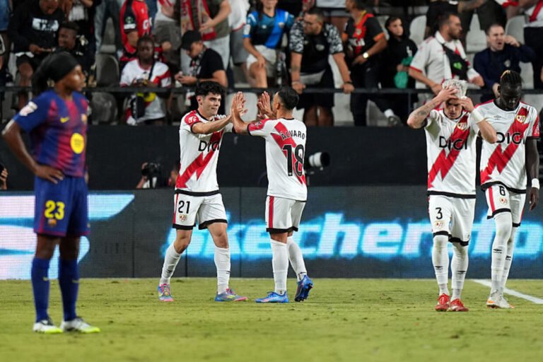 com-polemicas,-barcelona-fica-no-empate-com-rayo-vallecano