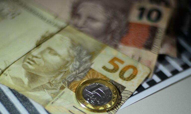 a-titulo-de-exemplo-as-fintechs-mudaram-o-estrutura-financeiro-no-brasil