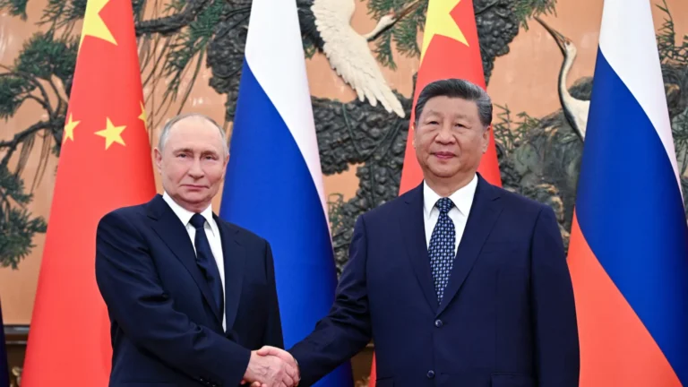 em-congresso-com-xi,-putin-afirma-que-relacionamento-entre-paises-chegou-a-nivel-‘sem-precedentes’