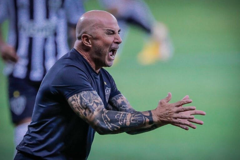 solene:-jorge-sampaoli-esta-de-circuito-ao-atletico