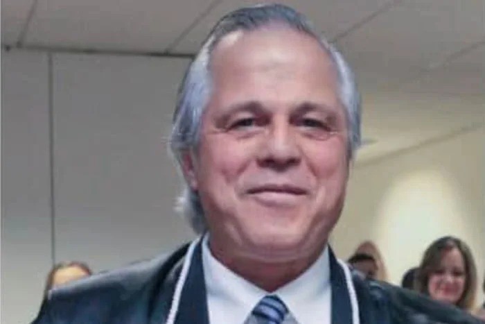 Afastado há 15 meses, desembargador do Paraná que disse que 'mulheres estão loucas atrás dos homens' recebeu mais de R$ 1,8 milhão sem trabalhar