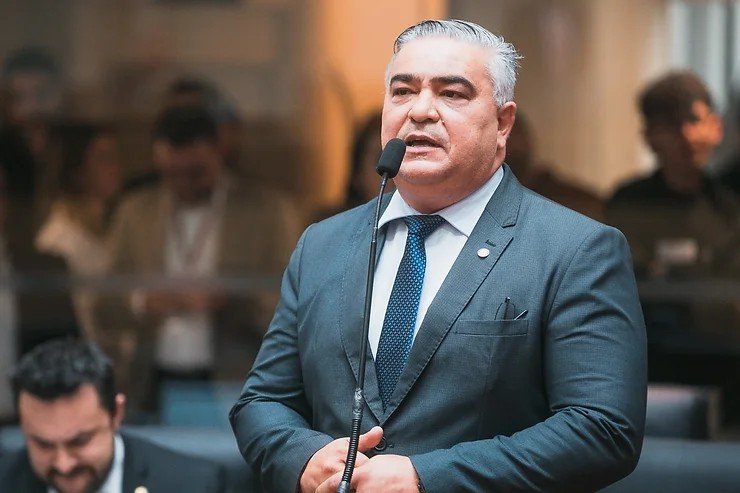 Deputado de SC é internado na UTI após piora de saúde