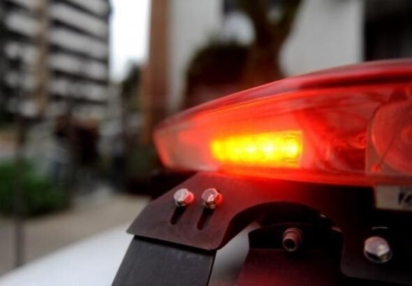 Homem é preso após incendiar casa de ex onde filhos dormiam por não aceitar fim de relacionamento em SC