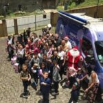 Mais de 500 alunos de Petrópolis recebem presentes da campanha Natal Solidário
