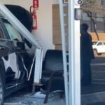 Vídeo: carro de luxo invade loja no Centro de Cascavel