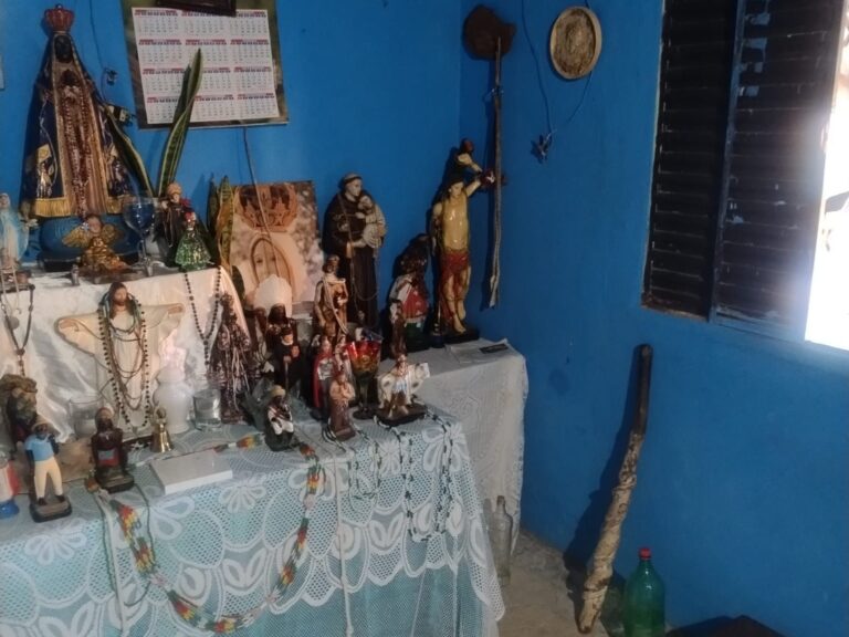 Líder espiritual e mãe de adolescente são presos por tortura e estupro em centro religioso de Teófilo Otoni