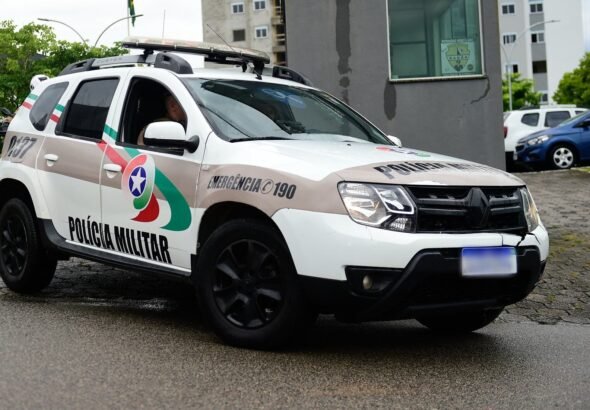 Homem com réplica de arma é morto por policial, e PM abrirá inquérito em SC