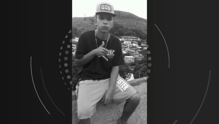 Jovem é morto a tiros próximo a estádio em Lajinha