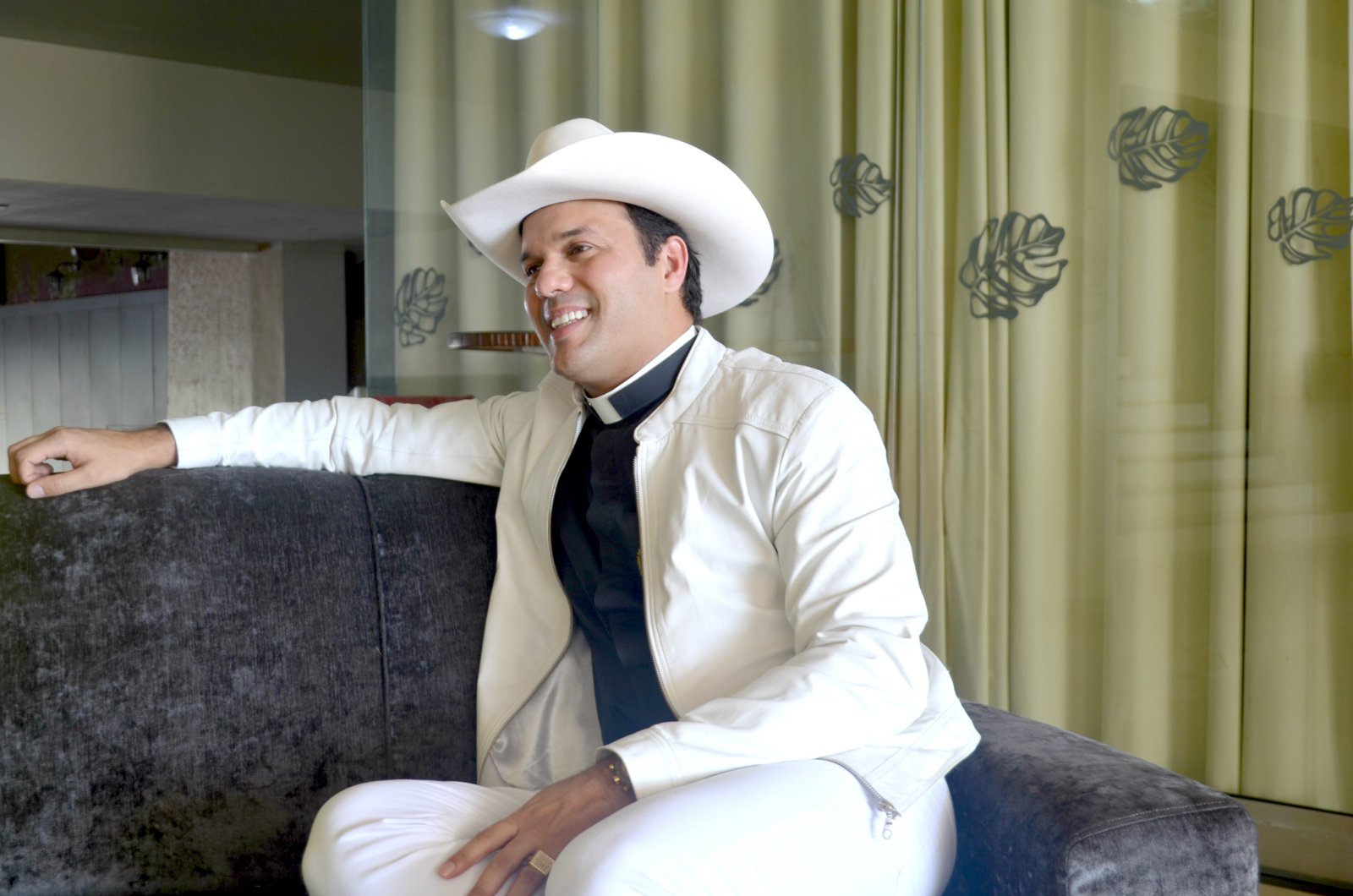 Padre Alessandro faz show em festa da padroeira de Itaquaquecetuba; confira programação