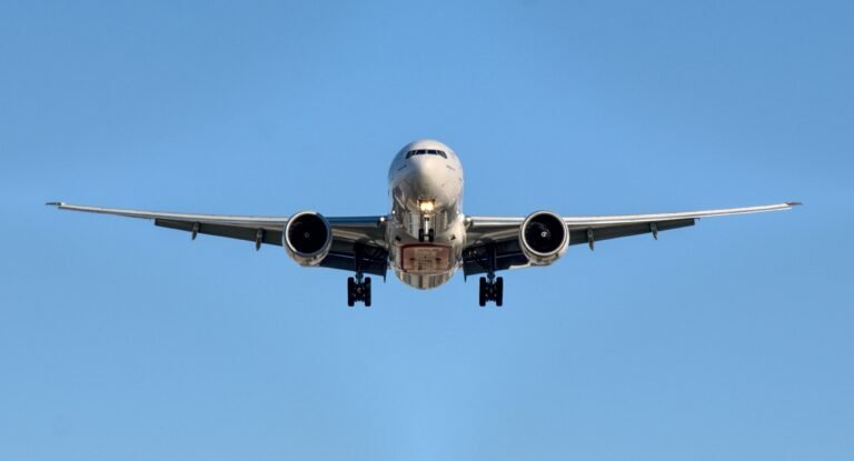 6 das 10 rotas de voo com mais turbulência do mundo estão na América do Sul; confira