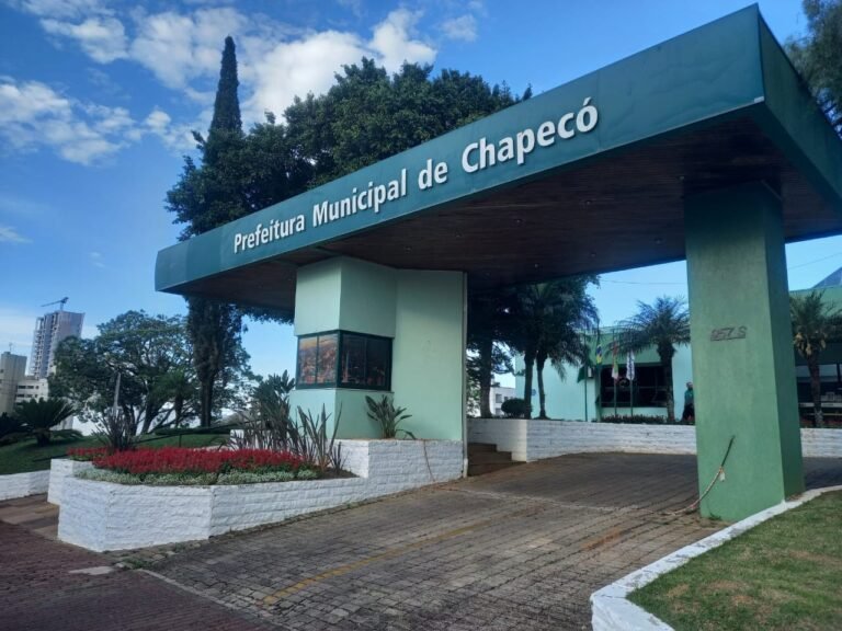 Chapecó, maior cidade do Oeste de SC, abre processo seletivo com salário de R$ 3,5 mil