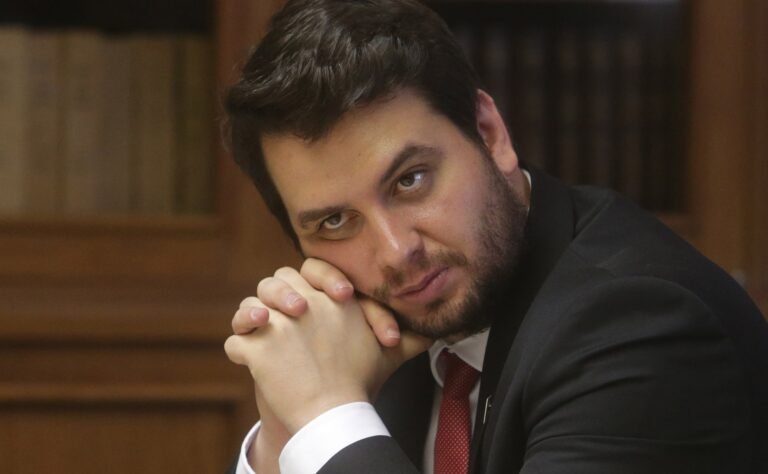 Moraes pede explicações sobre denúncia de maus-tratos em presídio relatadas por ex-assessor de Bolsonaro