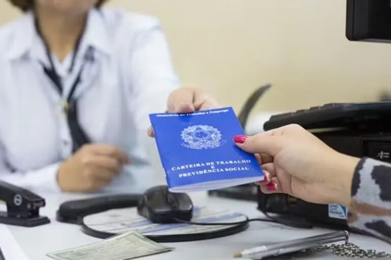 Guarujá, SP, oferece 127 vagas de emprego nesta terça-feira; confira as oportunidades