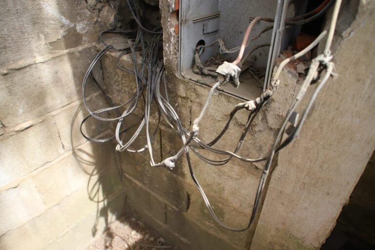 Homem é preso por suspeita de furto de energia em comunidade terapêutica de Suzano