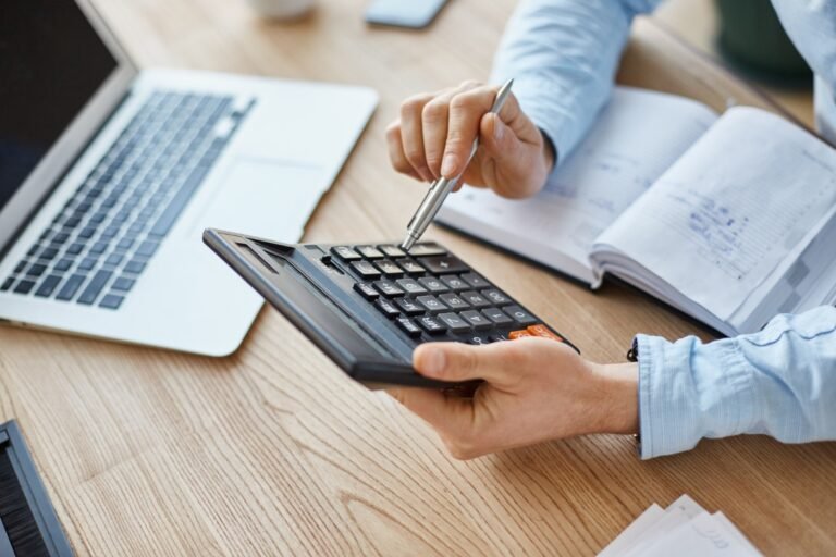 Superendividamento: quando não dá mais para pagar nem o básico; saiba onde buscar ajuda gratuita no RS