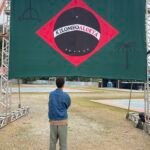 Artista tem obra com releitura da bandeira nacional retirada de festival de inverno em Petrópolis