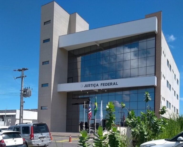 Justiça Federal condena ex-vereador do MA por enriquecimento ilícito ao acumular três cargos públicos em três anos