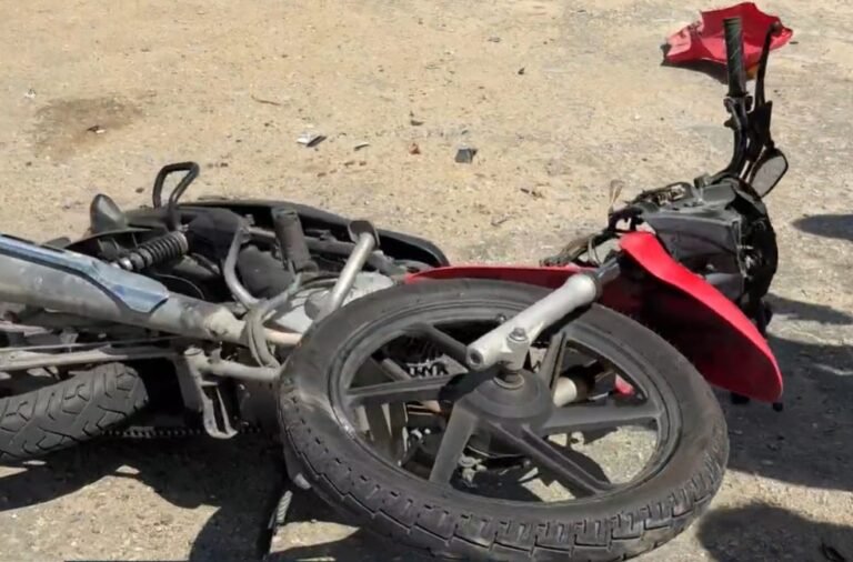 Motociclista morre ao bater em carro e ser arremessada de moto na PB; VÍDEO