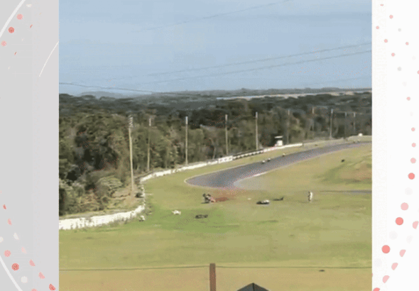 VÍDEO: moto capota no ar em acidente com múltiplas quedas, e corrida é cancelada em Cascavel