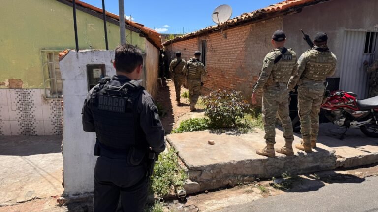 Adolescente suspeito de participar de homicídios em Teresina é apreendido em Floriano