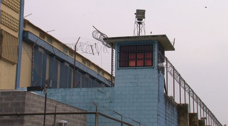 Preso engole droga durante revista em penitenciária e fica em estado grave no Paraná