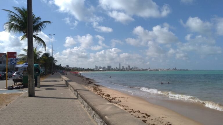 Inmet emite alertas de ventos costeiros, vendaval e baixa umidade para municípios da Paraíba