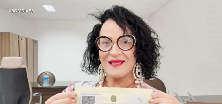 'Única coisa que eu desejava, como mulher trans, era ser retificada', diz paraibana após mudança de nome em cartório