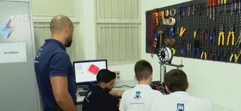 Estudantes de engenharia elétrica desenvolvem impressora 3D na UFCG: 'deu muito certo'