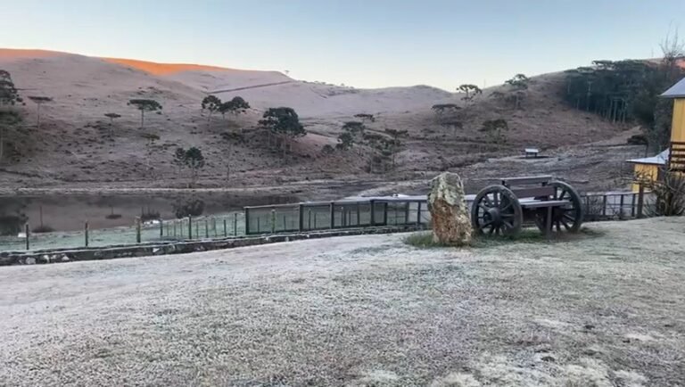 Após passagem de ciclone extratropical, frente fria avança e derruba temperaturas no RS